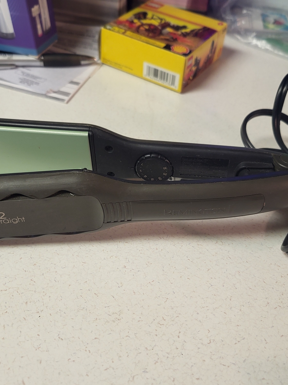 Remington Wet 2 Straight Flat Iron Ceramic Adjustable Heat Black Electric
